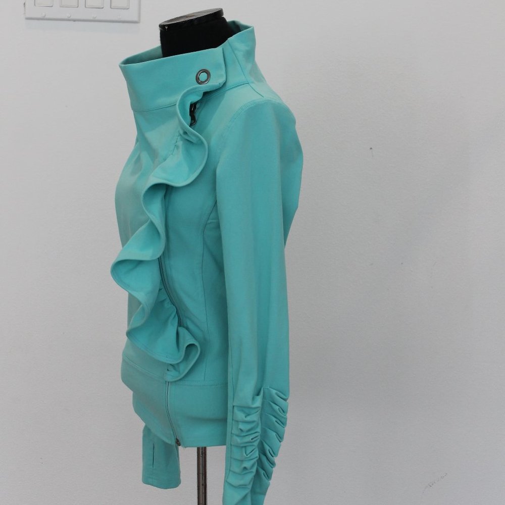 KARMA San Suu ruffle Sz S Zip jacket  Blue Aqua Workout SWEATSHIRT NEW